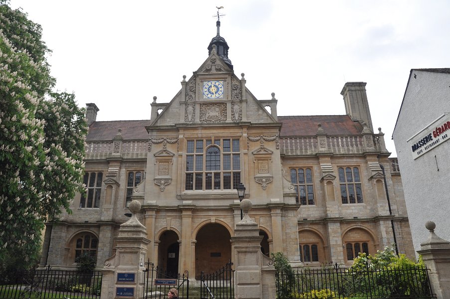 This image has an empty alt attribute; its file name is Facade-6.jpg